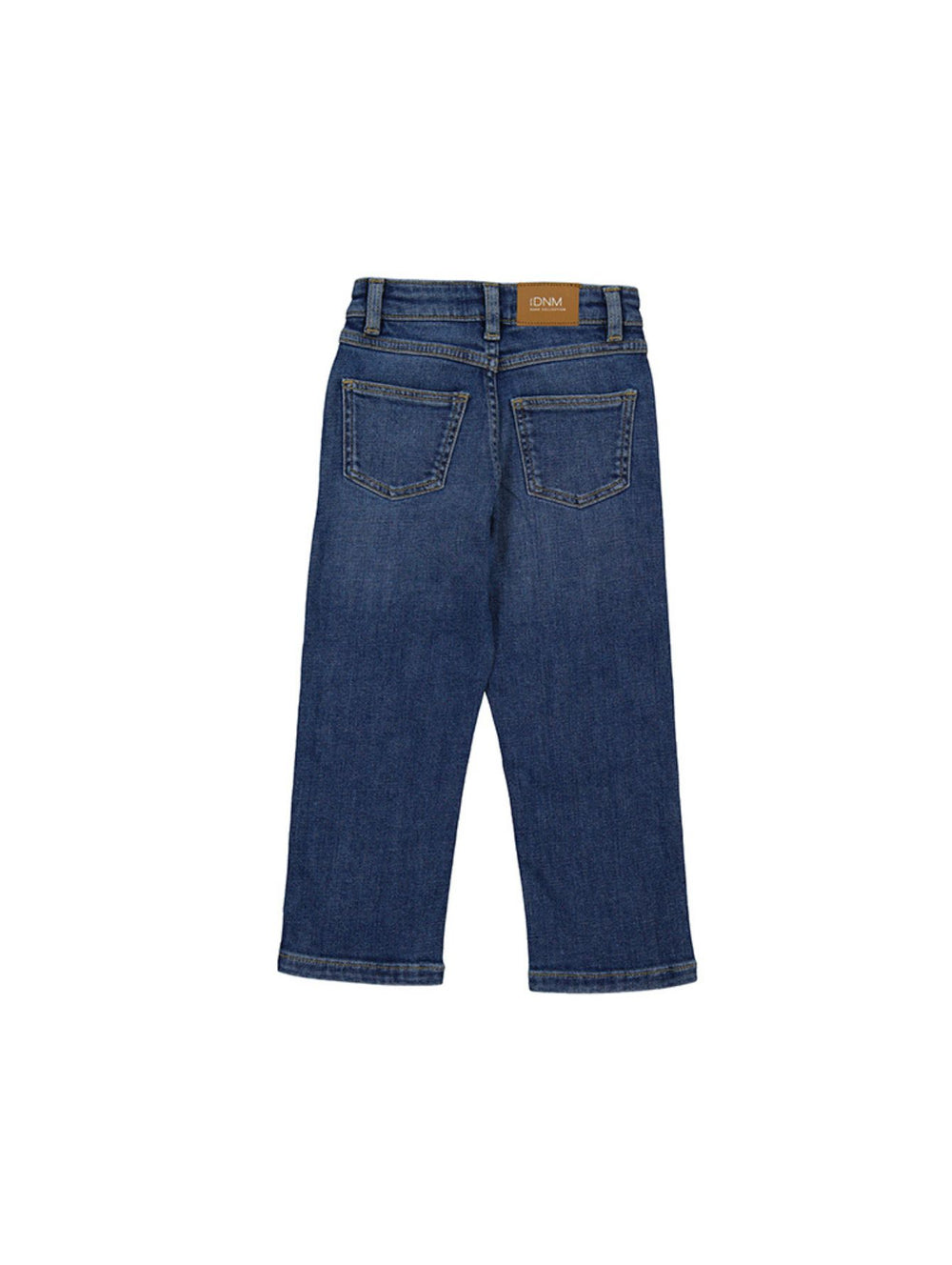 Pantalón tejano básico para niño en color azul oscuro.