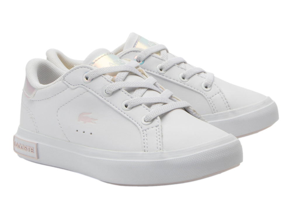Tenis Lacoste Powercourt blancos para niño o niña con detalles en rosa claro y acabados brillantes.
