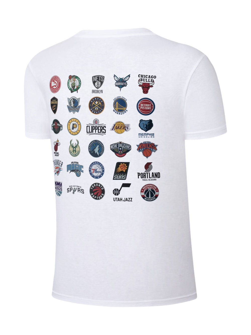 Camiseta deportiva blanca de manga corta con logotipo de la NBA en el pecho.