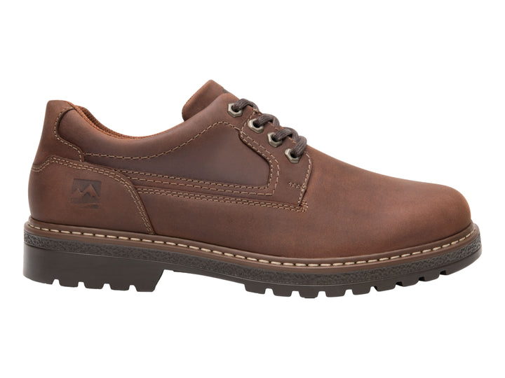 Zapato casual Flexi para hombre en color café mate con cordones y suela robusta.
