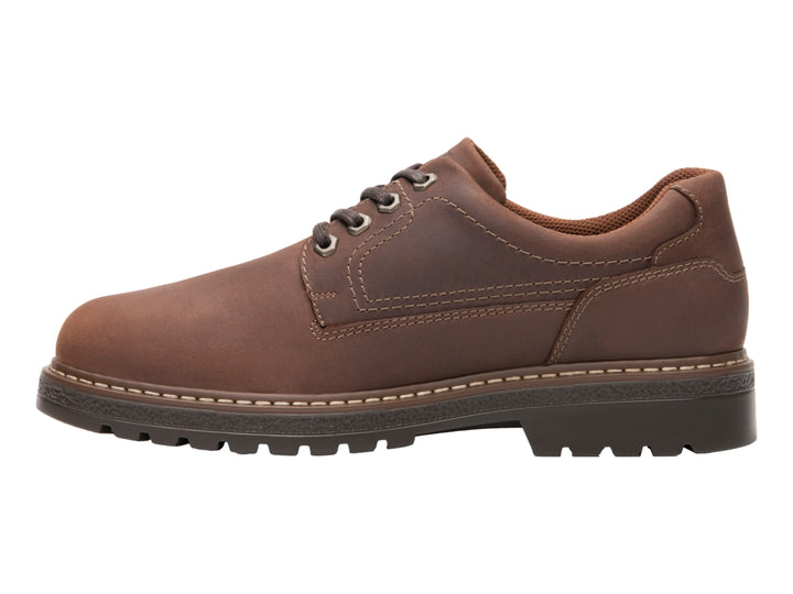Zapato casual Flexi para hombre en color café mate con cordones y suela robusta.
