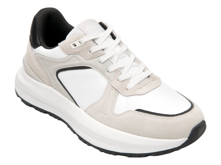 Tenis Flexi color blanco y gris con detalles negros y suela blanca ancha