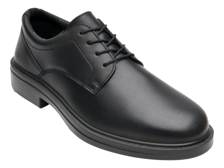 Zapato formal para hombre de color negro, material de cuero liso con cordones.
