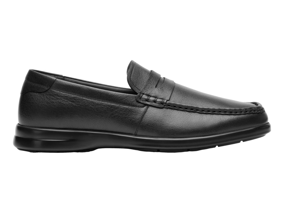 Zapato mocasín Flexi para hombre en color negro, fabricado en cuero con acabado mate y suela cómoda.