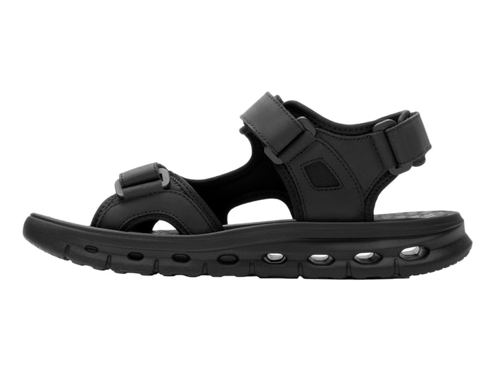 Sandalia Flexi color negro para hombre con tiras ajustables y suela gruesa con perforaciones.