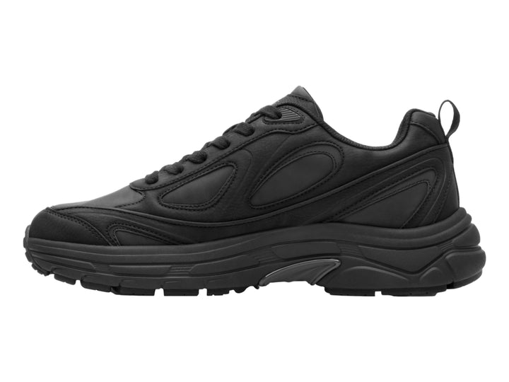 Tenis deportivos Flexi color negro total con suela robusta y diseño ergonómico.
