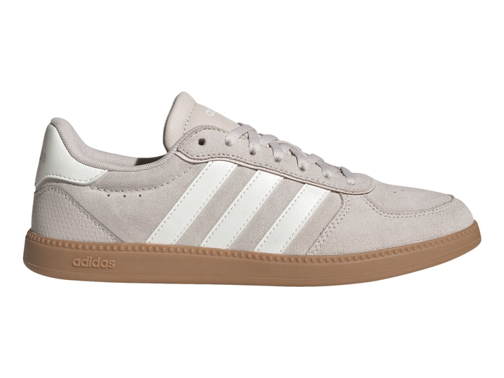 Tenis Adidas Breaknet Sleek en color Putty Mauve con franjas blancas y suela de goma color caramelo.
