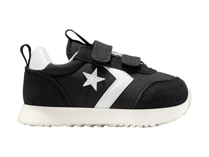 Tenis Converse Omega Trainer Easy-On color negro con suela blanca y cierre de velcro.
