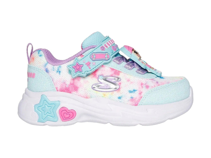 Tenis infantiles Skechers blancos con diseño multicolor en tonos rosa y azul, con detalles de estrellas y corazones.