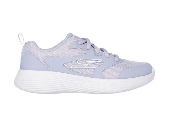 Tenis deportivos Skechers color lila con suela blanca.