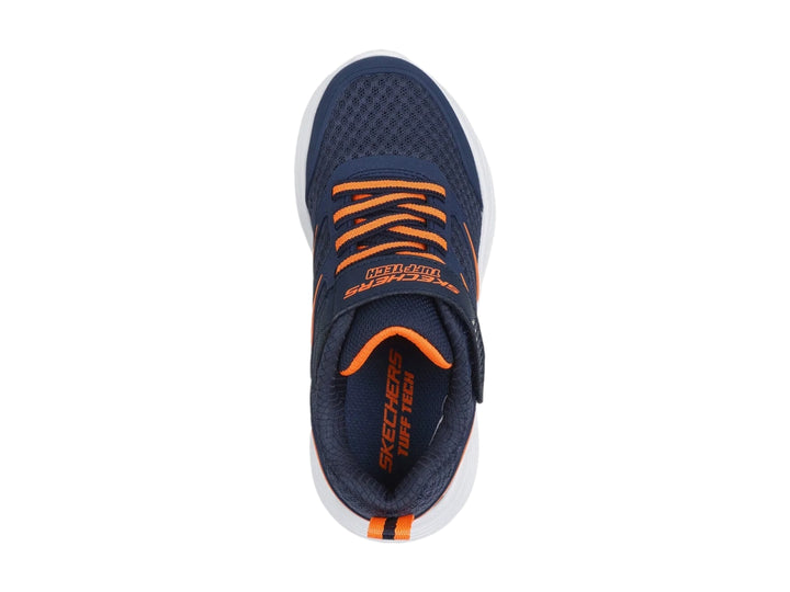 Tenis deportivos Skechers color azul marino con detalles naranjas y suela blanca.