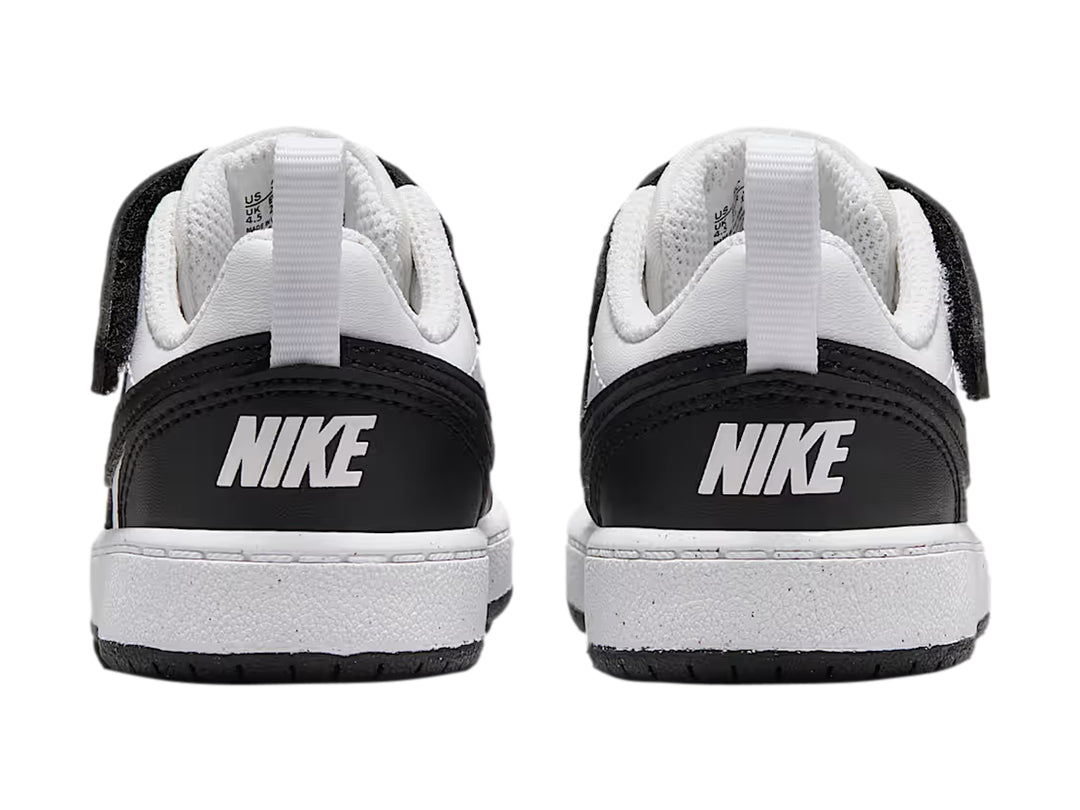 Tenis Nike Court Borough Low Recraft para bebé en colores blanco y negro con cierre de velcro.