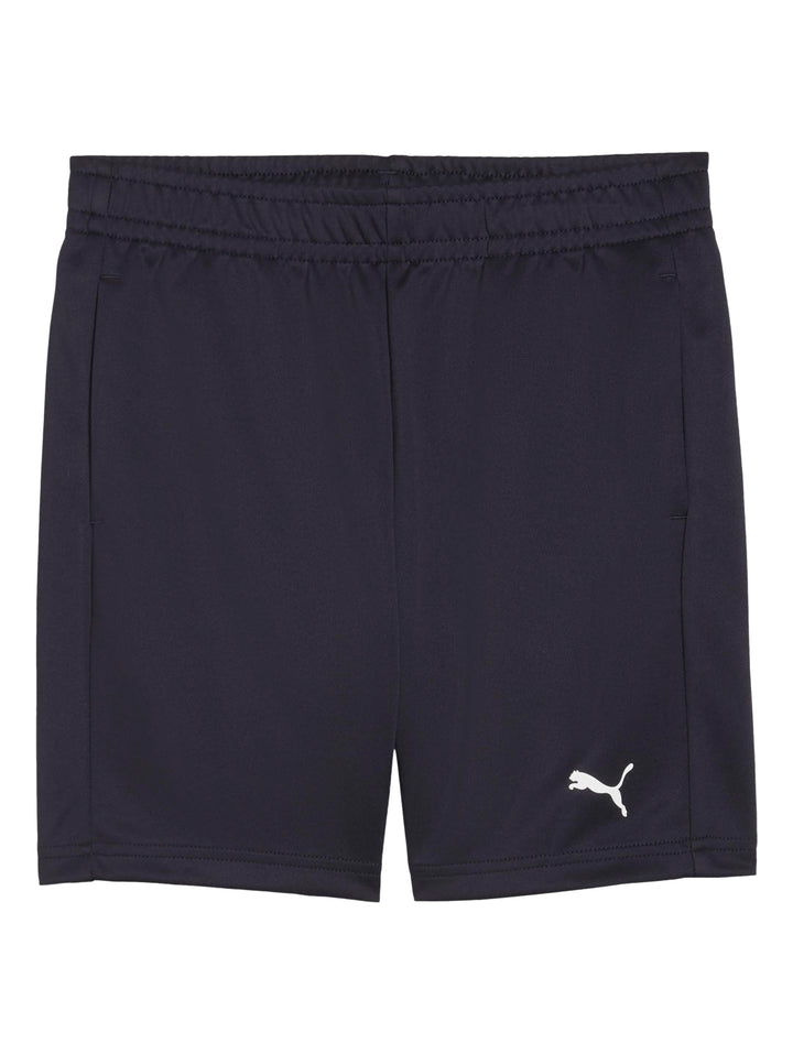 Short deportivo Puma color azul marino para niño con logotipo blanco en la pierna.