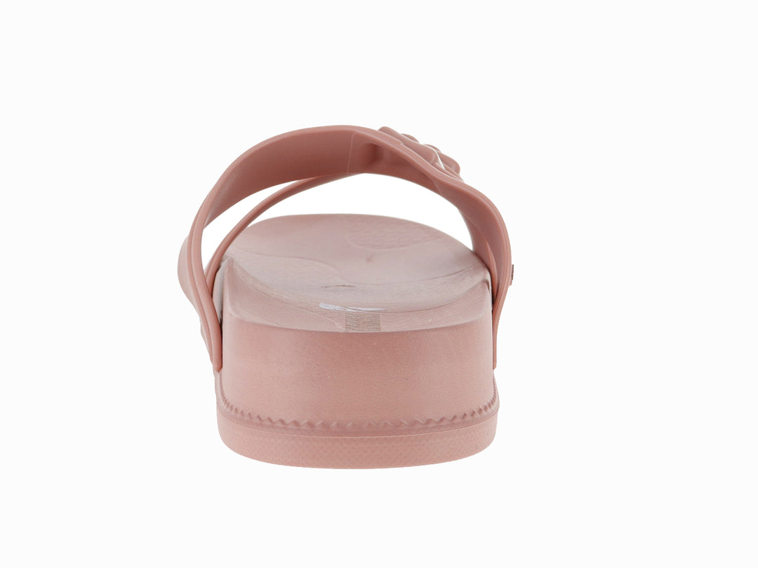Sandalia slide Ipanema color rosa marrón con dos correas y hebillas.