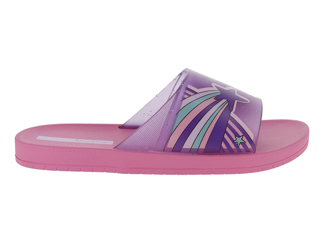 Sandalias slide Ipanema en color rosa y morado con diseño de estrellas y rayas coloridas en la banda.