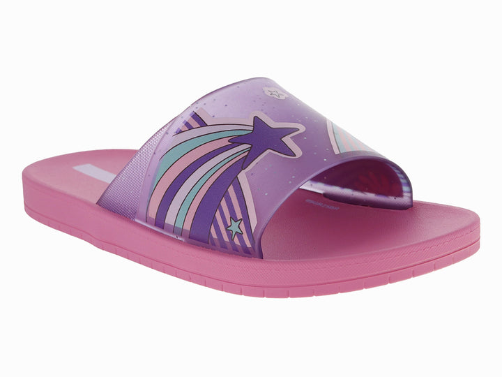 Sandalias slide Ipanema en color rosa y morado con diseño de estrellas y rayas coloridas en la banda.