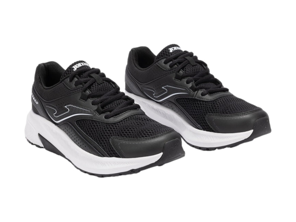 Tenis deportivos Joma Vitaly en color negro con suela blanca y detalles sintéticos.
