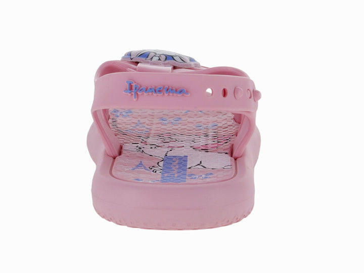Sandalia rosa para bebé de la marca Ipanema Disney con tiras frontales y correa posterior ajustable.