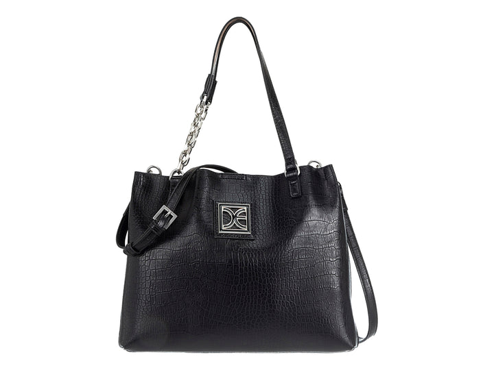 Bolso negro Cloe con textura de cocodrilo, asa con cadena plateada y logotipo metálico frontal.