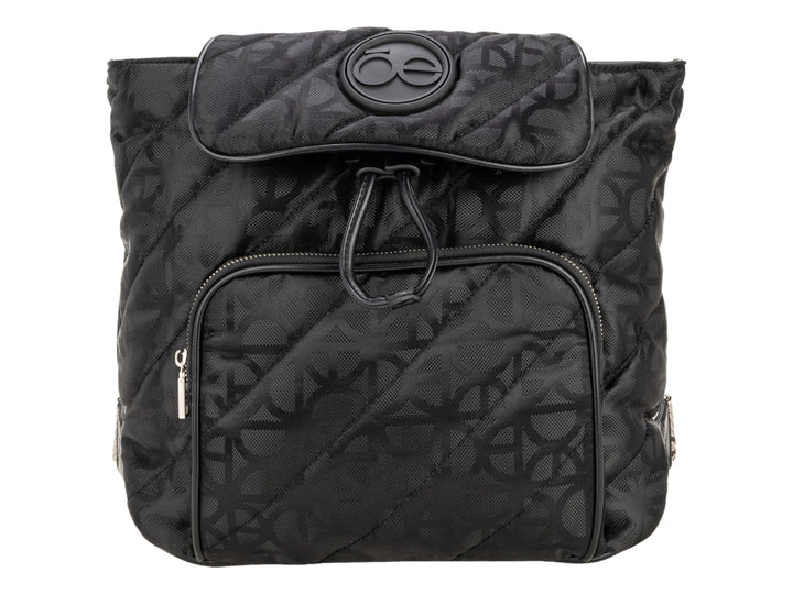 Bolso Cloe color negro con diseño acolchado, estampado de monograma y cierre superior con solapa.