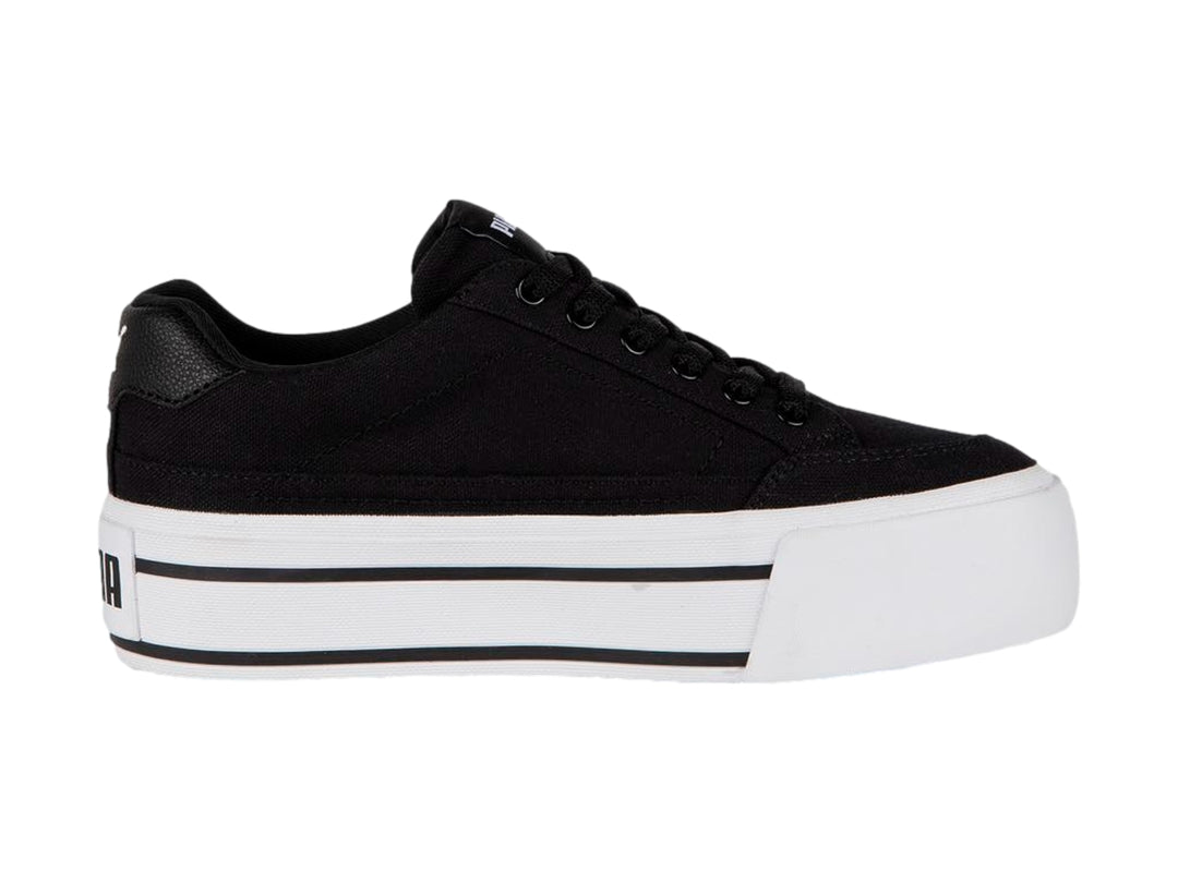 Tenis PUMA Court Classic Vulc FS Platform para mujer en color negro con suela de plataforma blanca.