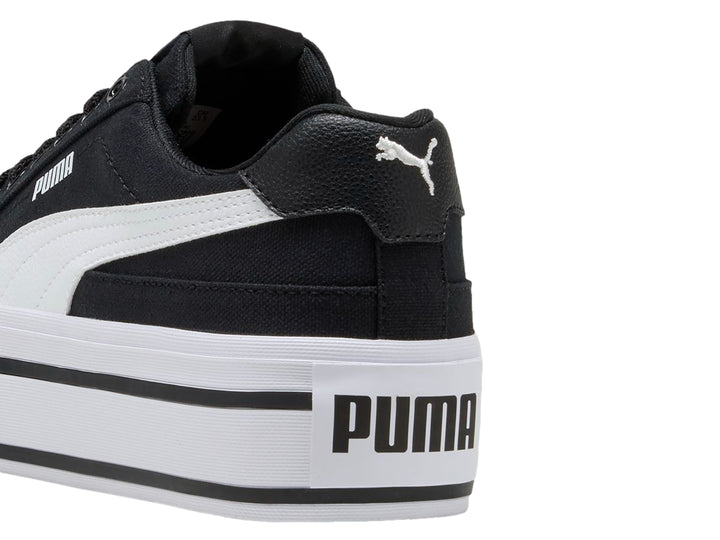 Tenis PUMA Court Classic Vulc FS Platform para mujer en color negro con suela de plataforma blanca.