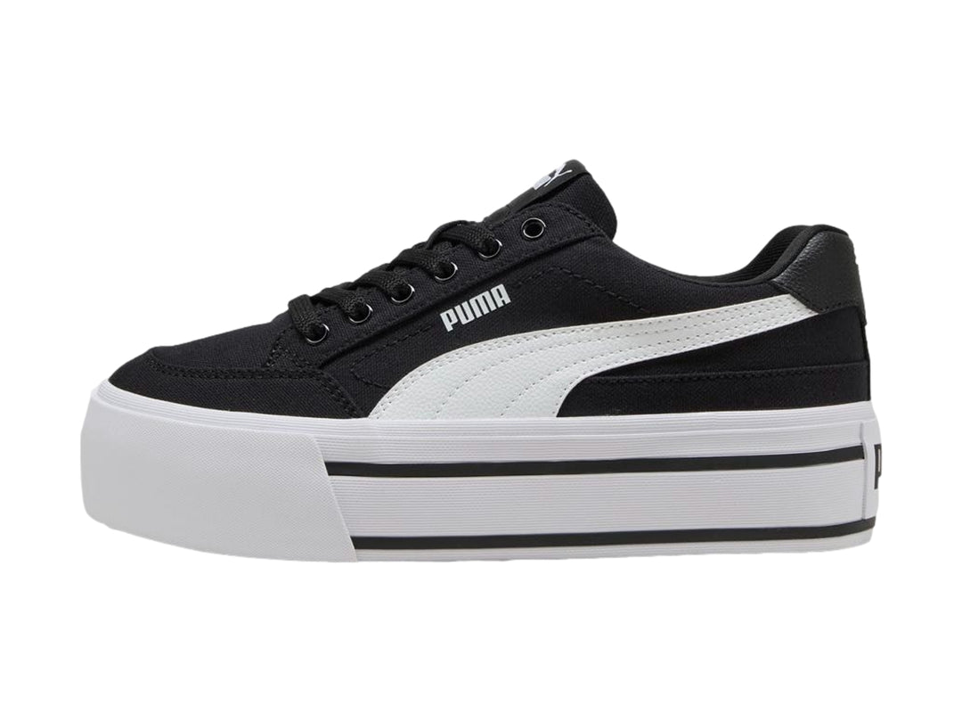 Tenis PUMA Court Classic Vulc FS Platform para mujer en color negro con suela de plataforma blanca.