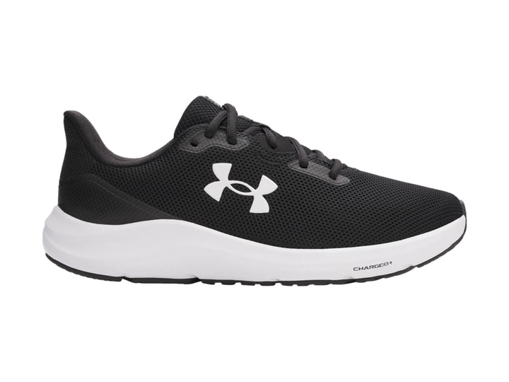 Tenis deportivos Under Armour color negro con suela blanca y logotipo blanco en el costado.
