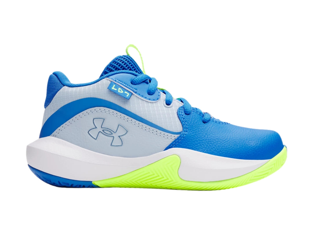 Tenis de baloncesto Under Armour Lockdown 7 en color azul con detalles en blanco y verde neón para niño.