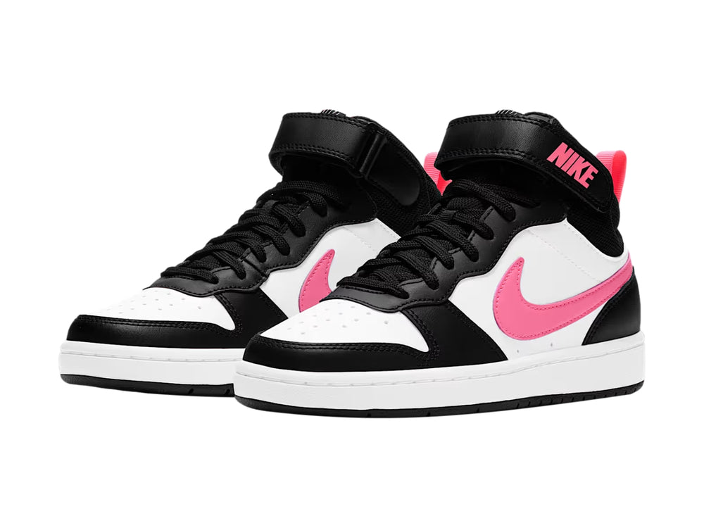 Tenis Nike Court Borough en colores blanco, negro y rosa con correa en el tobillo.