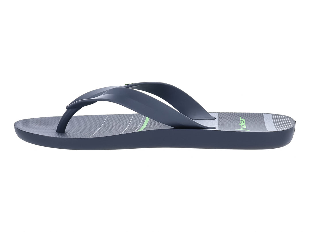 Sandalia Rider modelo Thong en color gris basalto con detalles en verde pulse.