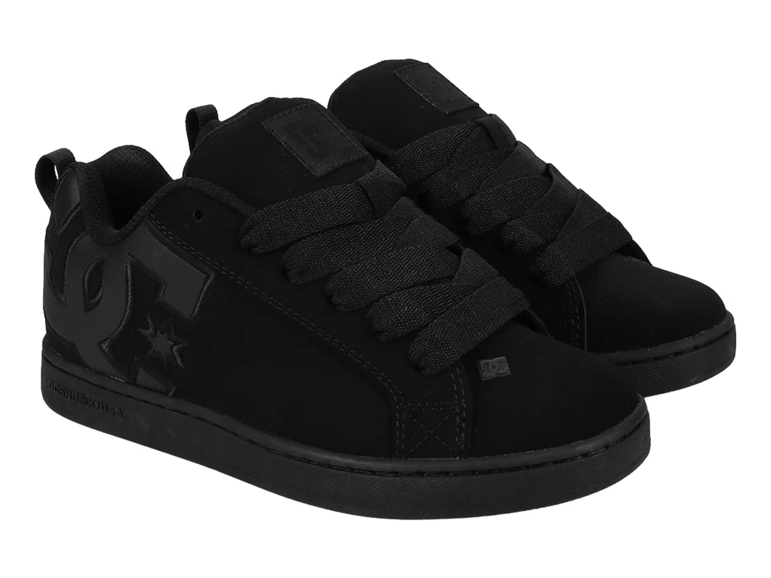 Tenis DC Shoes Court Graffik en color negro total, vista lateral.