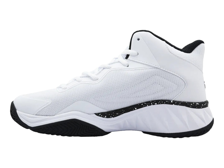 Tenis deportivos FILA de bota alta en color blanco con detalles en negro y gris.