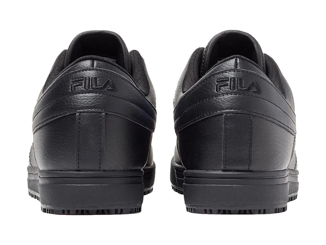 Tenis FILA Vulcanizados Low en color negro total para niño.
