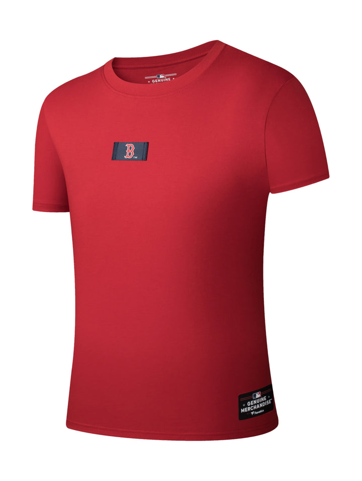 Camiseta roja de manga corta FEXPRO con logotipo de los Boston Red Sox en el pecho y etiqueta inferior.