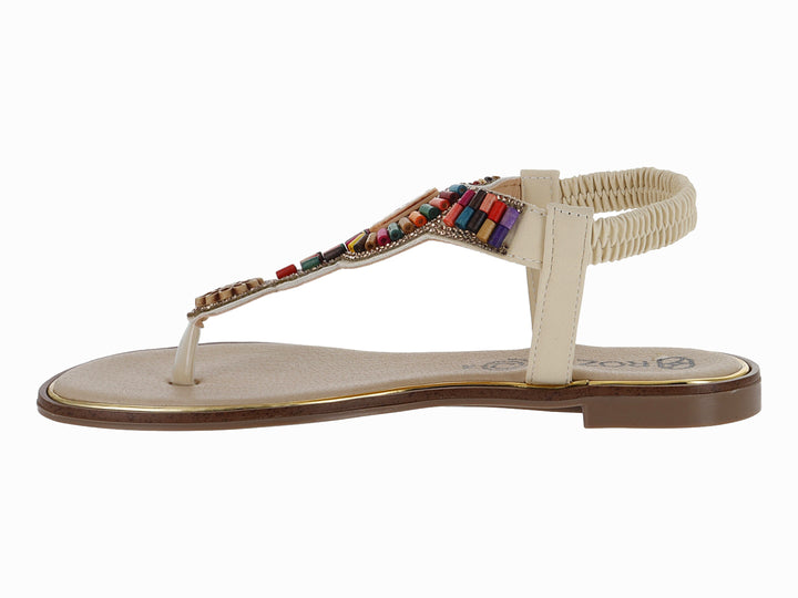 Sandalia beige de dedo con adornos de cuentas coloridas y correa trasera trenzada.