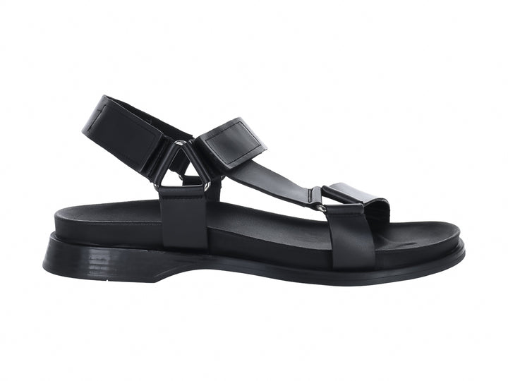 Sandalia GINO CHERRUTI color negro con plataforma y correas ajustables con hebillas.