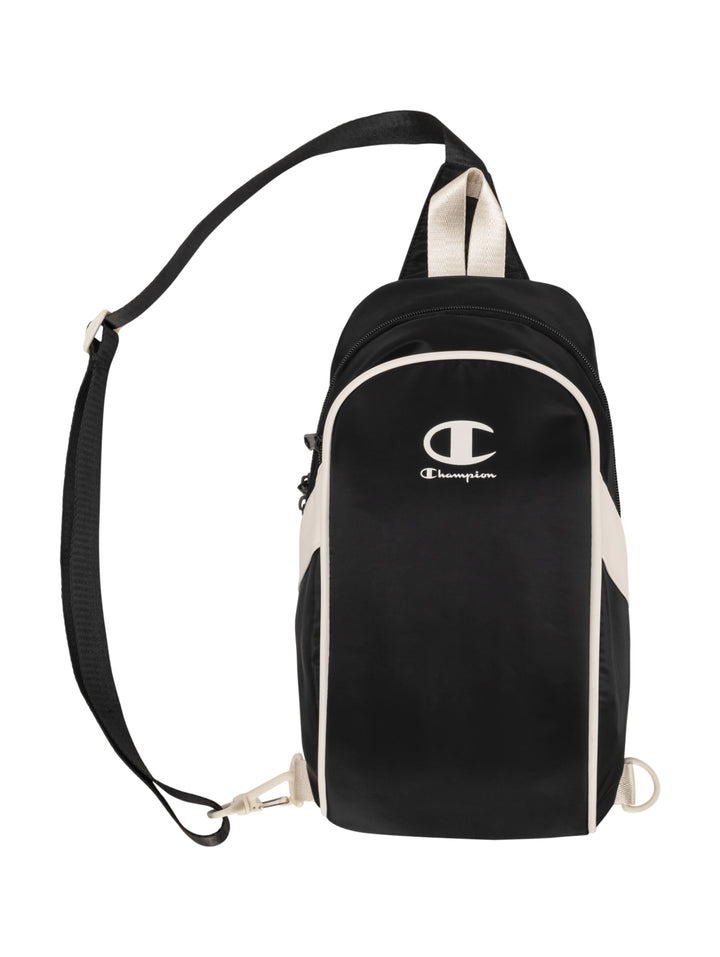 Bolsa de hombro Champion color negro con detalles en blanco y correa ajustable.