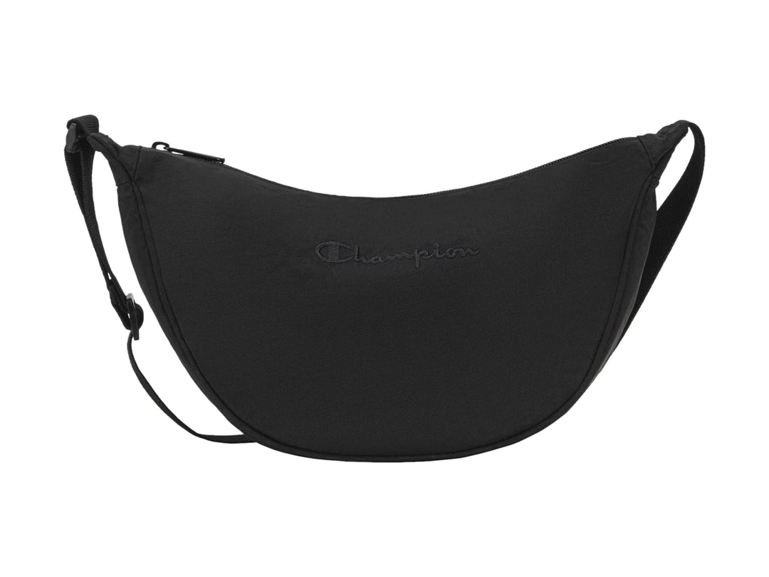 Bolso bandolera Champion en color negro con forma de media luna y correa ajustable.