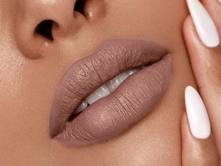Brillo Labial Arantza Cosmetics Velvet Caramel para Mujer
