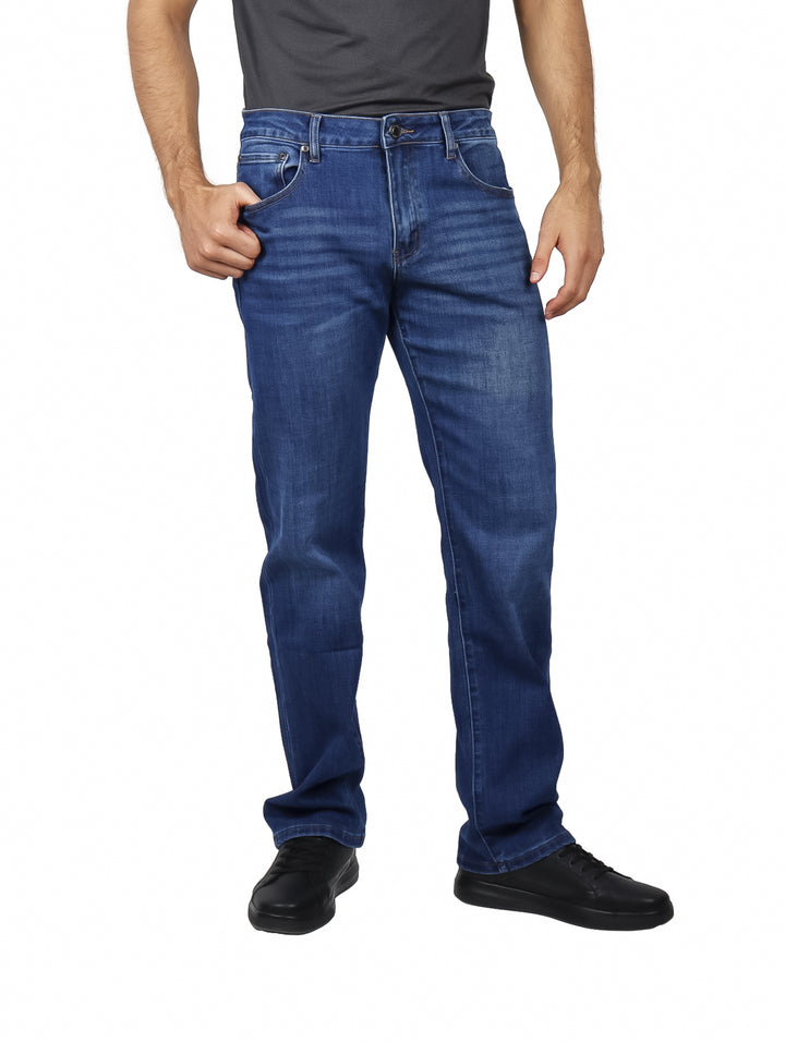Pantalones jeans azul oscuro con efecto stone wash para hombre.