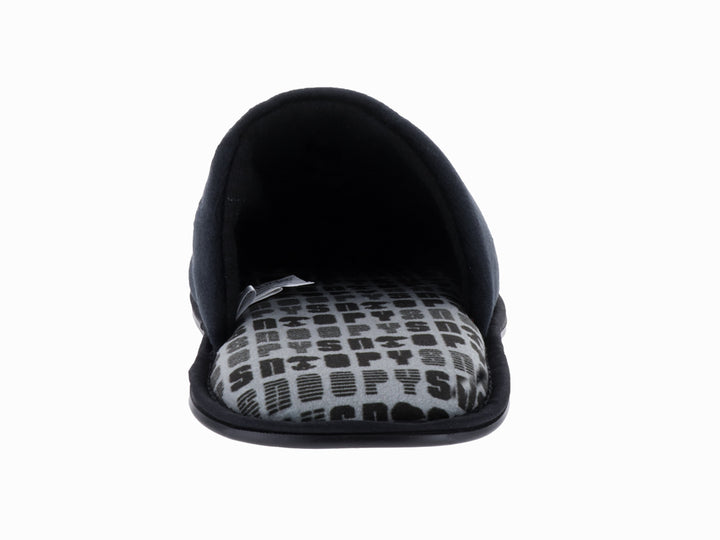 Pantufla negra de tela con detalle blanco y plantilla estampada.