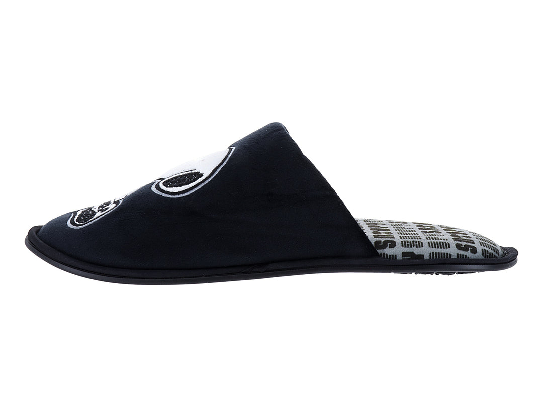 Pantufla negra de tela con detalle blanco y plantilla estampada.