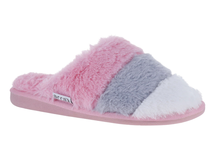Pantufla abierta de material sintético peludo en colores rosa, gris y blanco.
