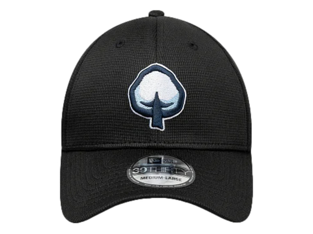 Gorra de béisbol New Era color negro con logotipo bordado en el frente y visera curva.