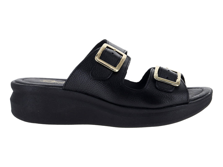 Sandalia Relax color negro con plataforma y dos correas con hebillas doradas.
