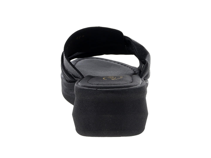 Sandalias Relax color negro con suela de plataforma y tiras con nudo decorativo.