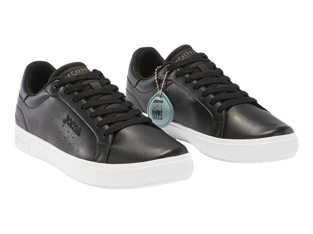 Tenis Joma para hombre en color negro con suela blanca y agujetas negras.