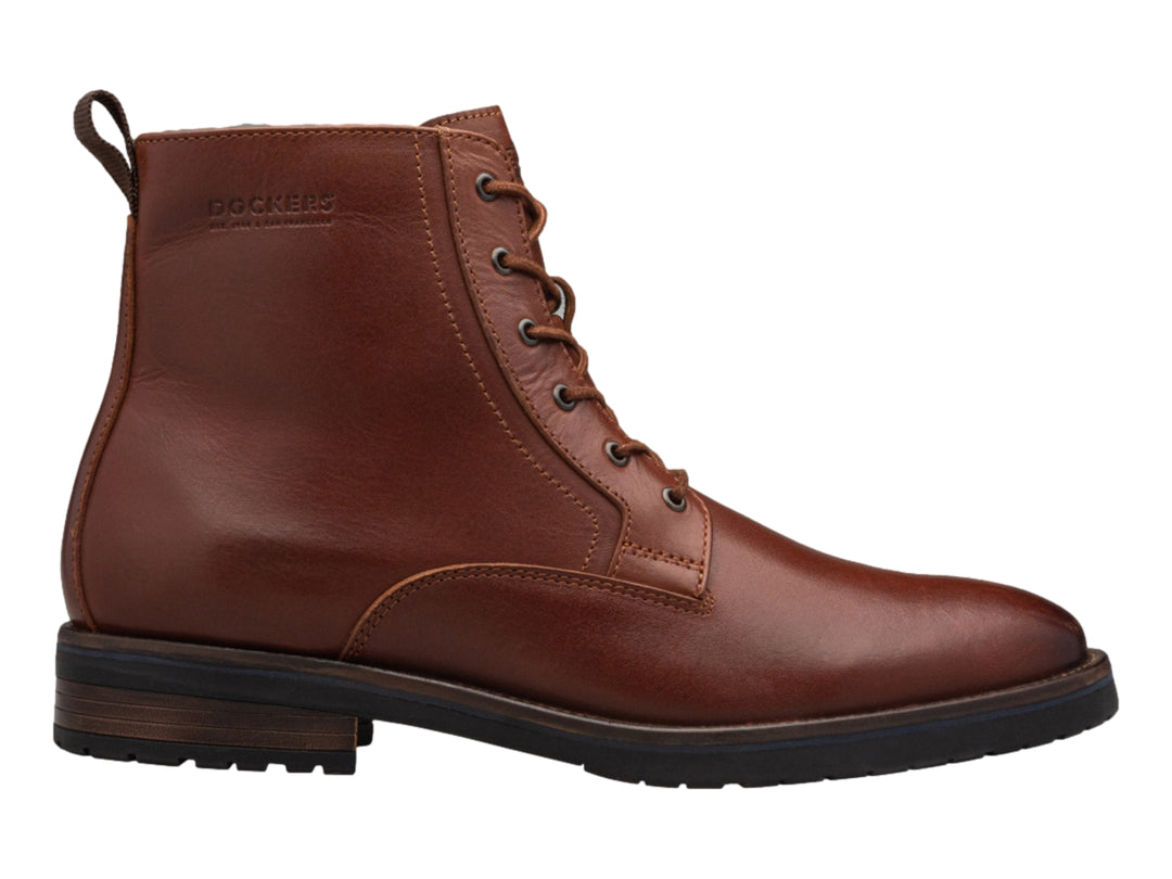 Bota de cuero color caoba con cordones y suela negra.