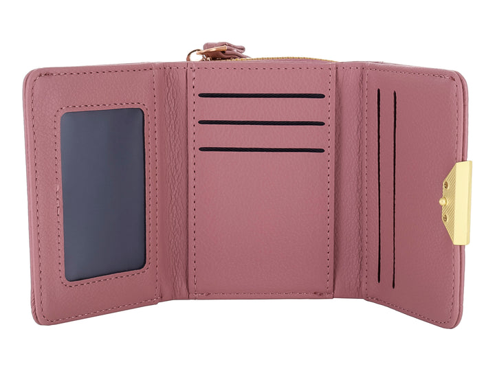 Monedero color morado con textura rugosa y un adorno triangular dorado en el cierre frontal.